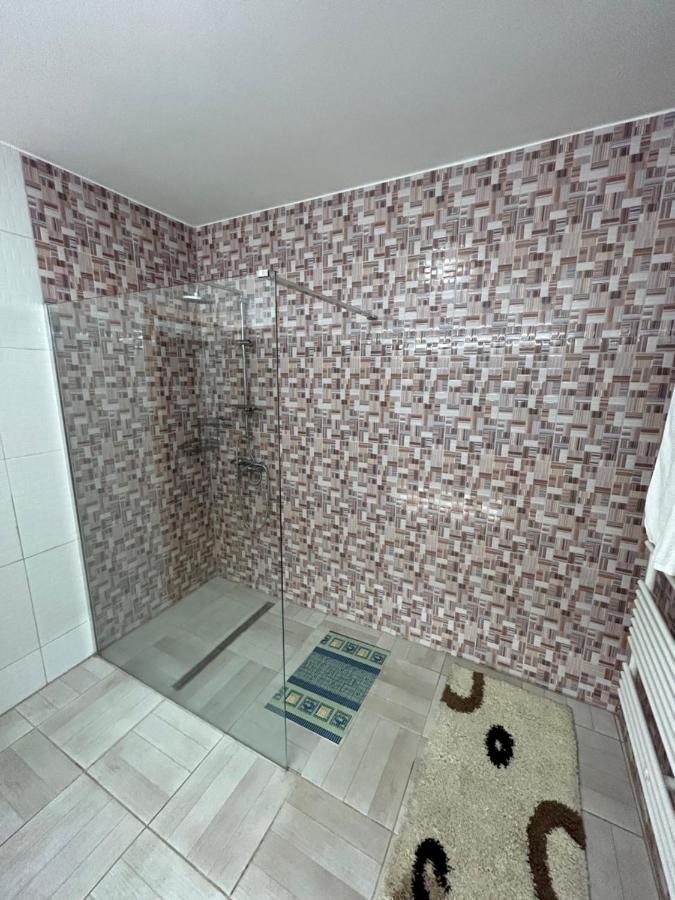 פוז'גה Sobe Zimmer Frei מראה חיצוני תמונה