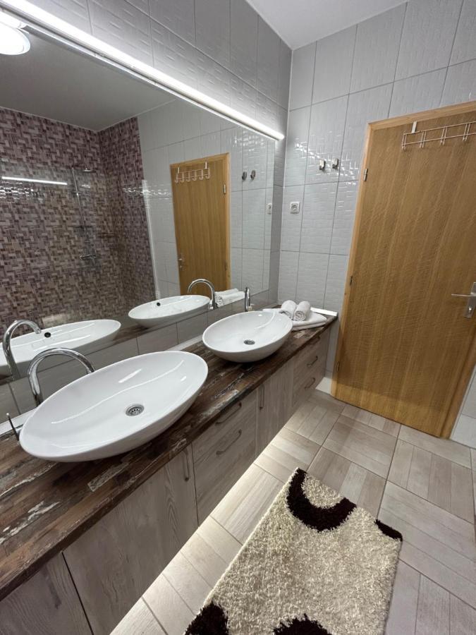 פוז'גה Sobe Zimmer Frei מראה חיצוני תמונה